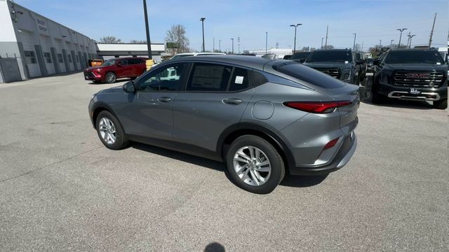 Buick Envista Vehicle Full-screen Gallery Image 06