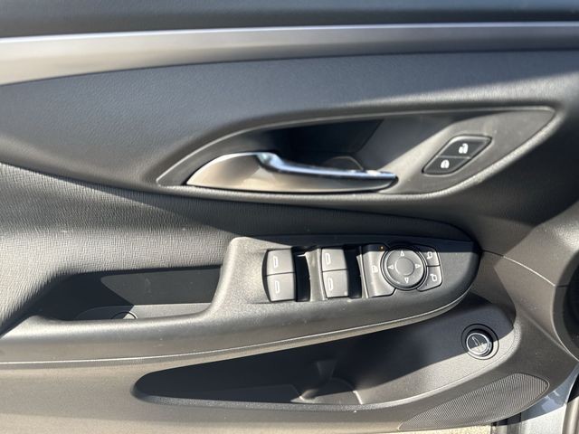 Buick Envista Vehicle Full-screen Gallery Image 13