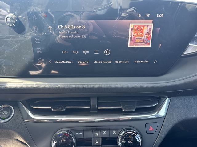 Buick Envista Vehicle Full-screen Gallery Image 16