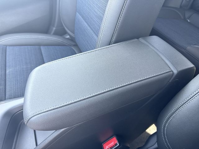 Buick Envista Vehicle Full-screen Gallery Image 20