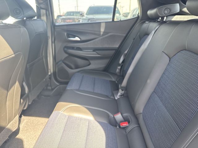 Buick Envista Vehicle Full-screen Gallery Image 21