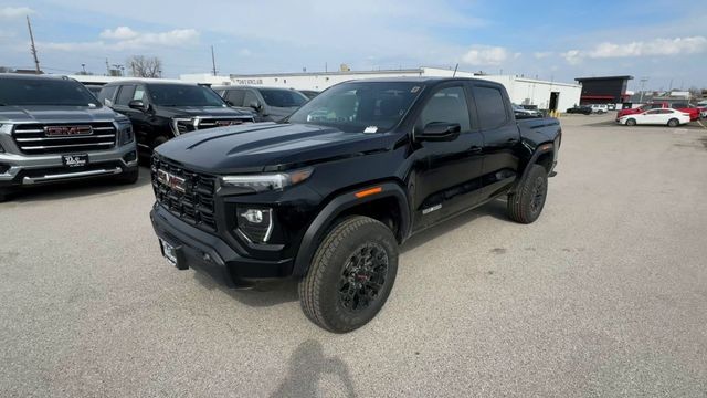 GMC Canyon Vehicle Full-screen Gallery Image 04