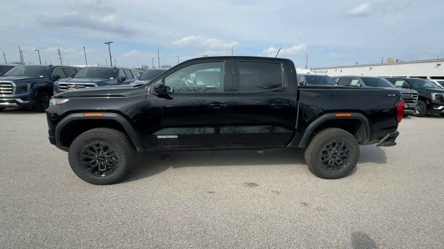 GMC Canyon Vehicle Full-screen Gallery Image 05