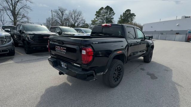 GMC Canyon Vehicle Full-screen Gallery Image 08