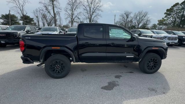 GMC Canyon Vehicle Full-screen Gallery Image 09