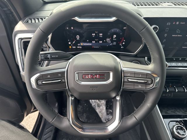 GMC Canyon Vehicle Full-screen Gallery Image 14