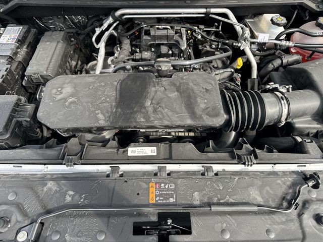 GMC Canyon Vehicle Full-screen Gallery Image 26