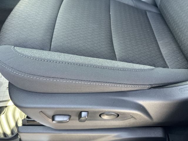 GMC Sierra 1500 Vehicle Full-screen Gallery Image 12