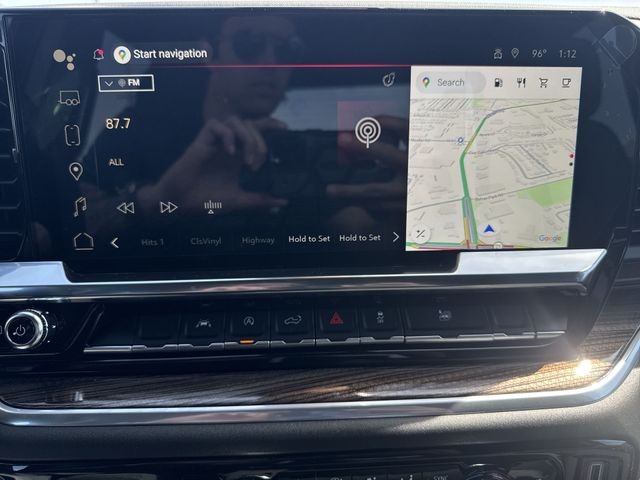 GMC Sierra 1500 Vehicle Full-screen Gallery Image 16