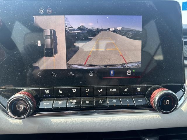 GMC Canyon Vehicle Full-screen Gallery Image 17