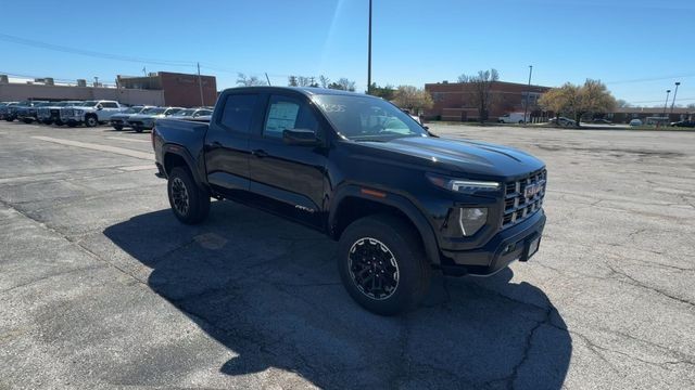 GMC Canyon Vehicle Full-screen Gallery Image 02