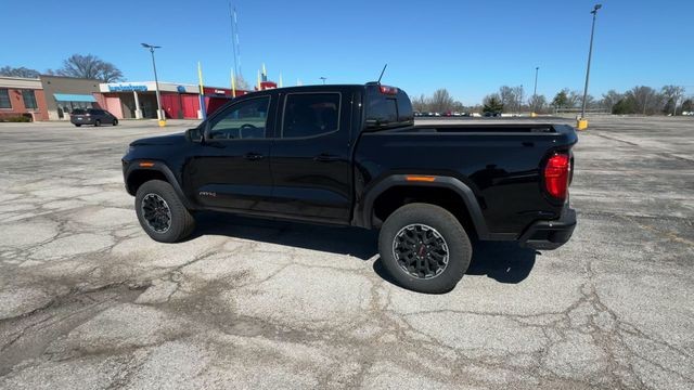 GMC Canyon Vehicle Full-screen Gallery Image 06