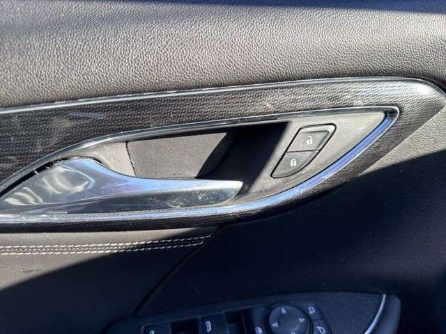 Buick Envision Vehicle Full-screen Gallery Image 04