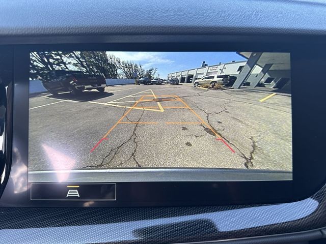 Buick Envision Vehicle Full-screen Gallery Image 18