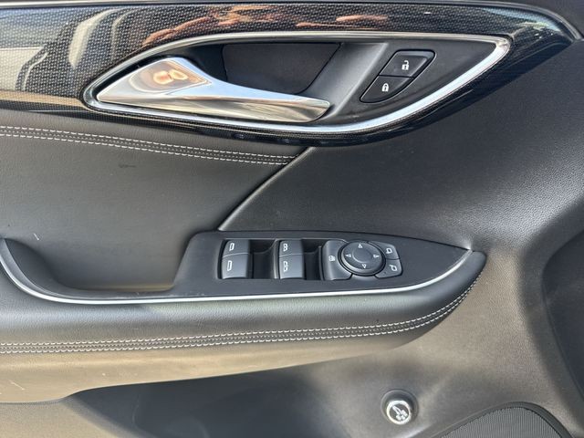 Buick Envision Vehicle Full-screen Gallery Image 21