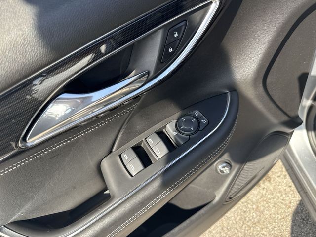 Buick Envision Vehicle Full-screen Gallery Image 26