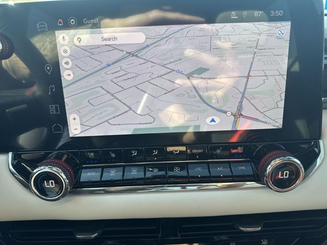 GMC Canyon Vehicle Full-screen Gallery Image 18