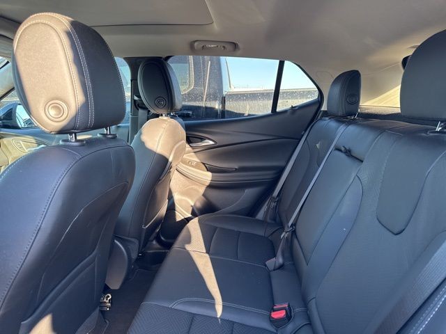 Buick Encore GX Vehicle Full-screen Gallery Image 02