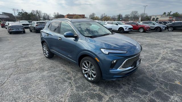 Buick Encore GX Vehicle Full-screen Gallery Image 02