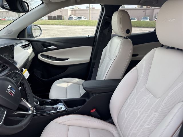 Buick Encore GX Vehicle Full-screen Gallery Image 11