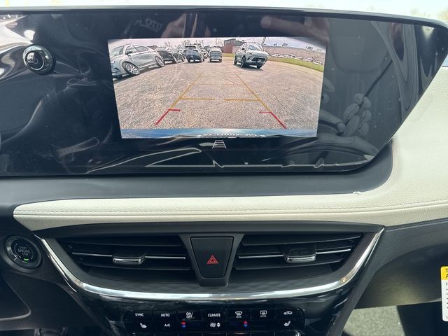 Buick Encore GX Vehicle Full-screen Gallery Image 17