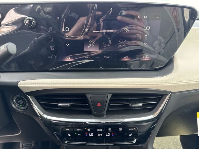 Buick Encore GX Vehicle Full-screen Gallery Image 18