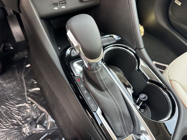 Buick Encore GX Vehicle Full-screen Gallery Image 19