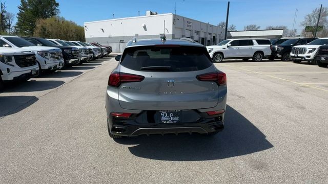 Buick Encore GX Vehicle Full-screen Gallery Image 07