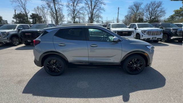 Buick Encore GX Vehicle Full-screen Gallery Image 09