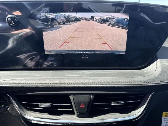 Buick Encore GX Vehicle Full-screen Gallery Image 17