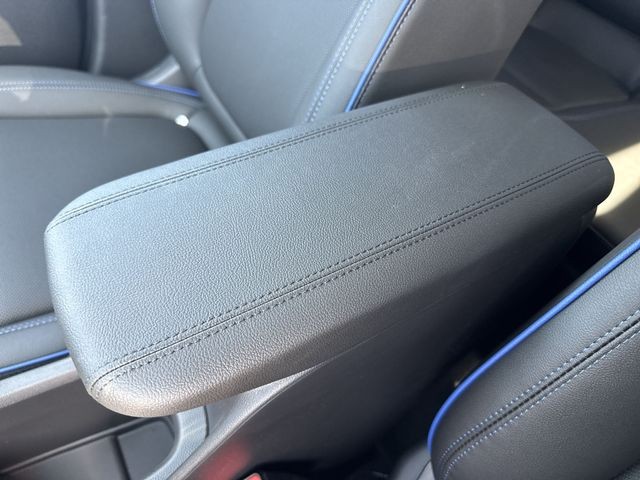 Buick Encore GX Vehicle Full-screen Gallery Image 20