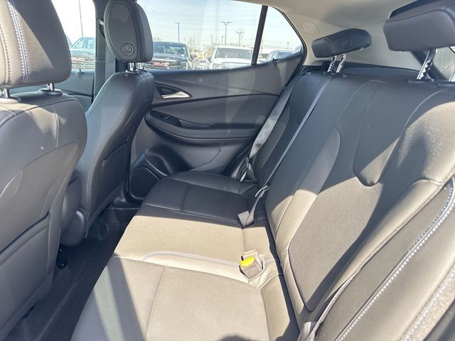 Buick Encore GX Vehicle Full-screen Gallery Image 21