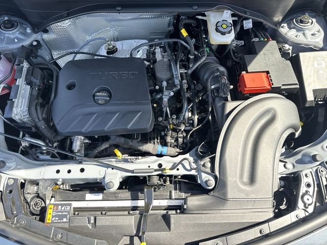 Buick Encore GX Vehicle Full-screen Gallery Image 24