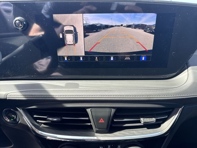 Buick Encore GX Vehicle Full-screen Gallery Image 17