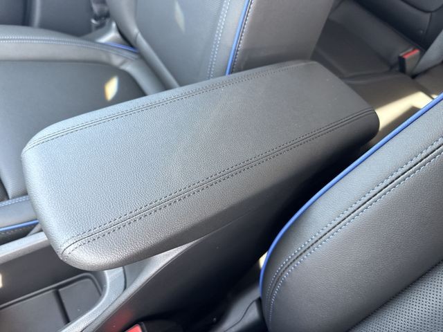 Buick Encore GX Vehicle Full-screen Gallery Image 20