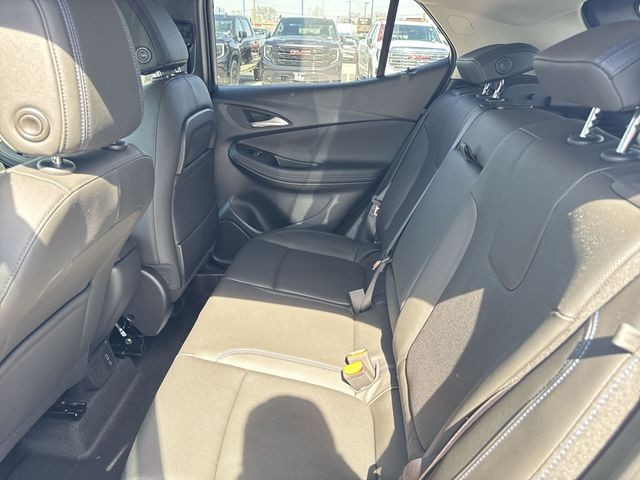 Buick Encore GX Vehicle Full-screen Gallery Image 21