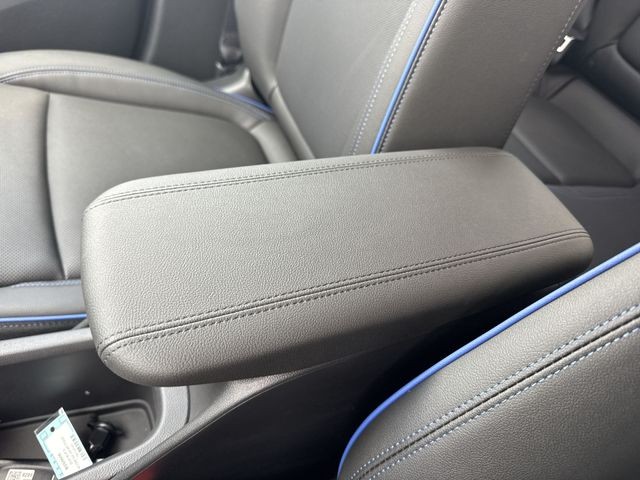 Buick Encore GX Vehicle Full-screen Gallery Image 20