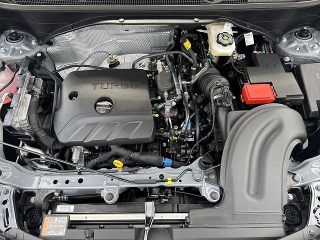 Buick Encore GX Vehicle Full-screen Gallery Image 24