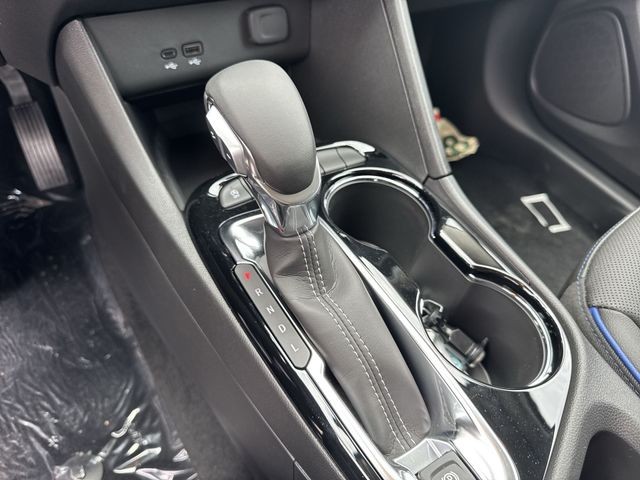 Buick Encore GX Vehicle Full-screen Gallery Image 19