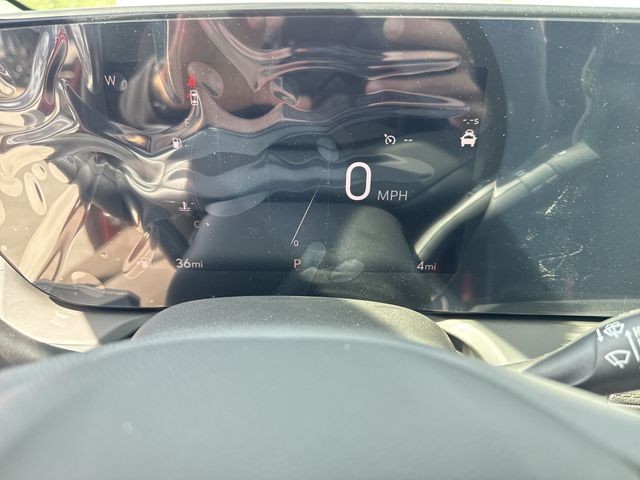 Buick Encore GX Vehicle Full-screen Gallery Image 15