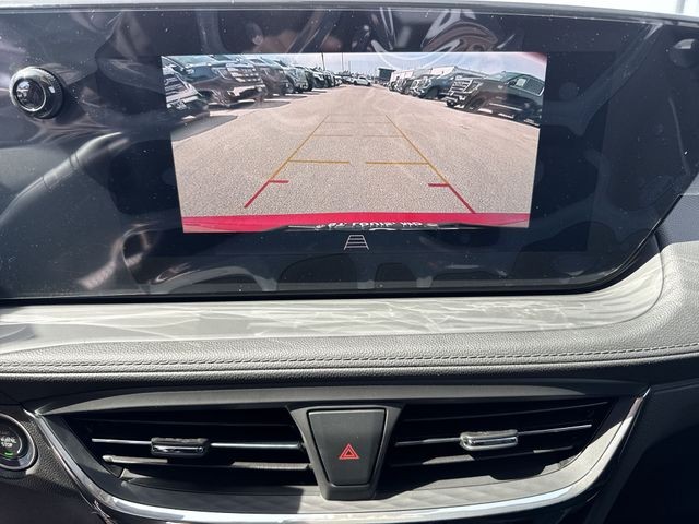 Buick Encore GX Vehicle Full-screen Gallery Image 17