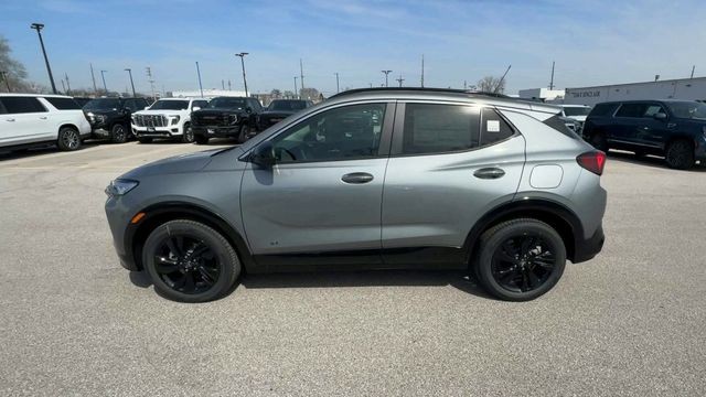 Buick Encore GX Vehicle Full-screen Gallery Image 05