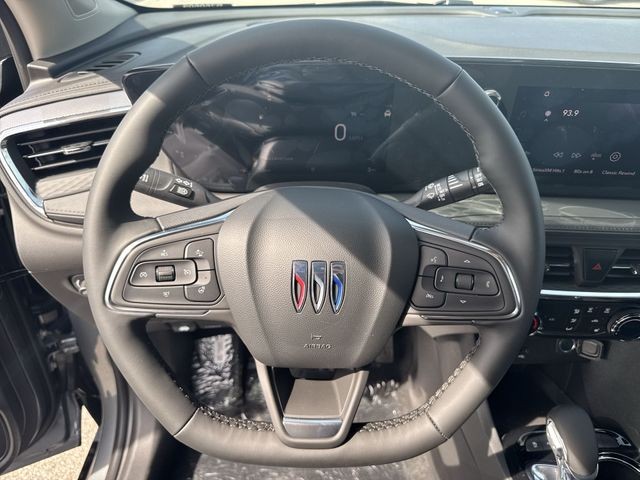 Buick Encore GX Vehicle Full-screen Gallery Image 14
