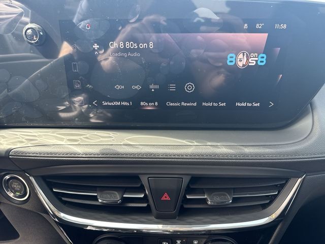 Buick Encore GX Vehicle Full-screen Gallery Image 16