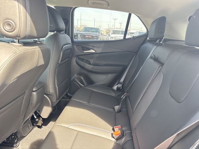 Buick Encore GX Vehicle Full-screen Gallery Image 21