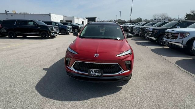 Buick Encore GX Vehicle Full-screen Gallery Image 03