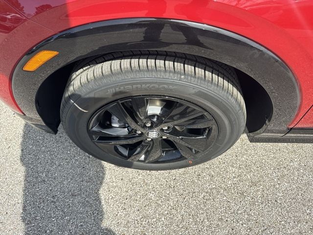 Buick Encore GX Vehicle Full-screen Gallery Image 10