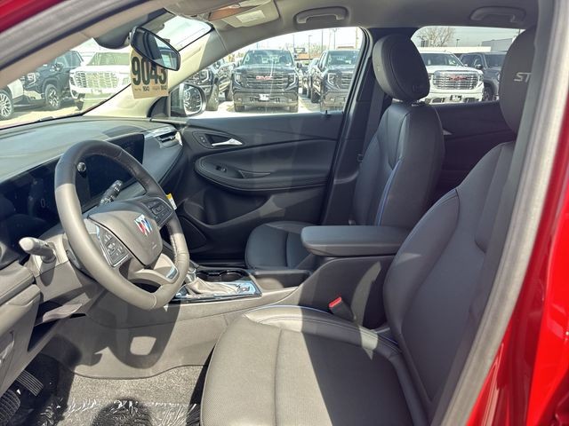Buick Encore GX Vehicle Full-screen Gallery Image 11
