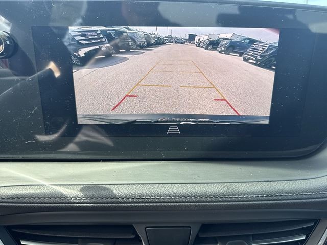 Buick Encore GX Vehicle Full-screen Gallery Image 17