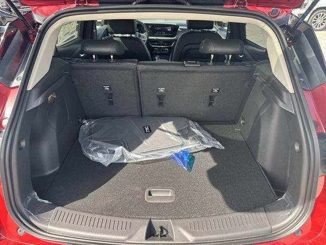 Buick Encore GX Vehicle Full-screen Gallery Image 22